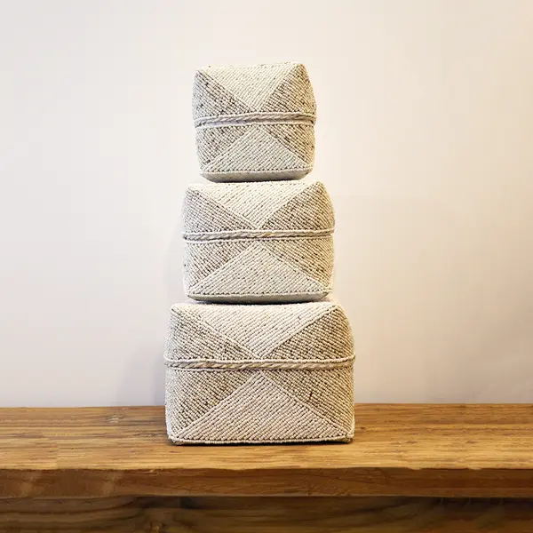 Beaded bamboo box – Beige & white